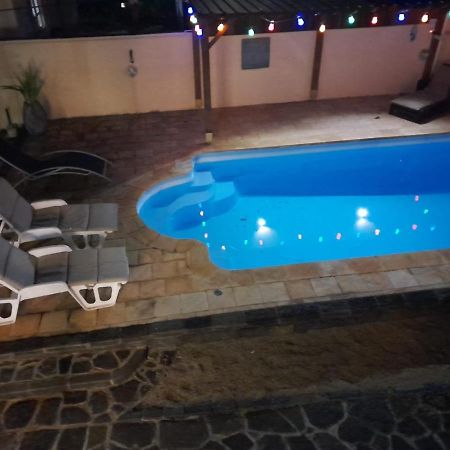 Villa Santa Avec Piscine Et Jardin Pointe-aux-Piments Zewnętrze zdjęcie