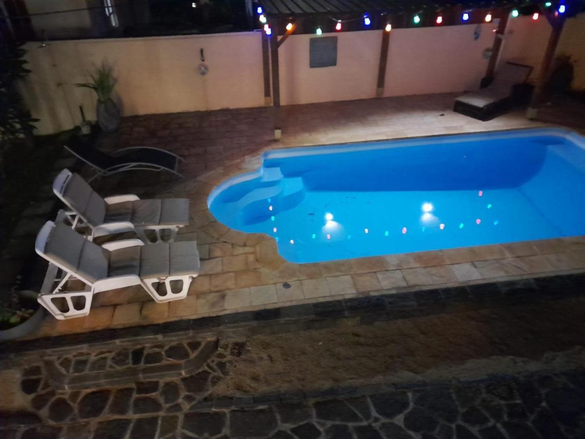 Villa Santa Avec Piscine Et Jardin Pointe-aux-Piments Zewnętrze zdjęcie